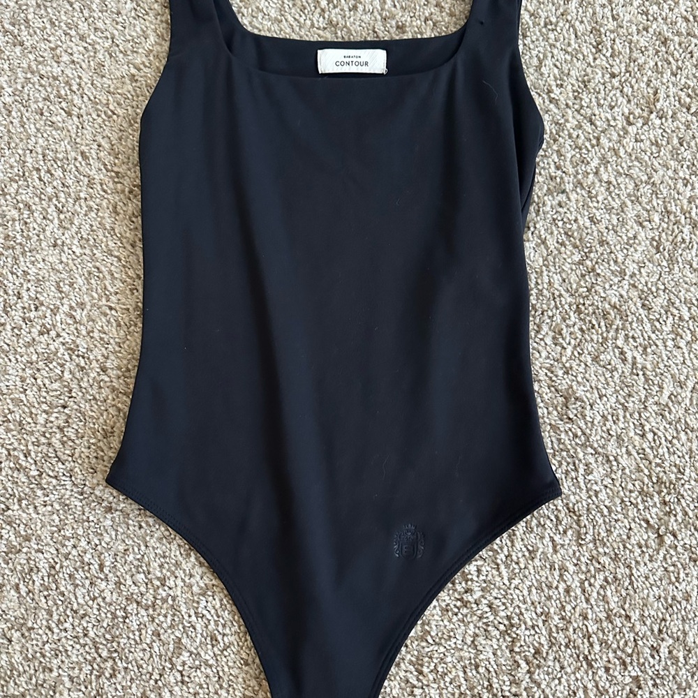 Aritzia Babaton Contour Black Body Suit